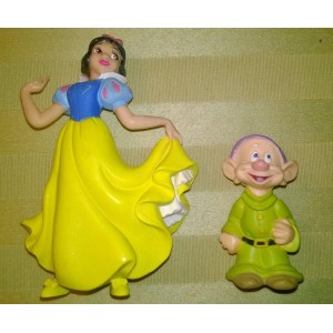MINI PRINCIPESSE DISNEY BIANCENEVE E CUCCIOLO PVC MINI PRINCIPESSE DISNEY BIANCENEVE E CUCCIOLO PVC